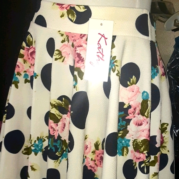 🤩HP PICK🤩 Polka dot skirt - Picture 3 of 4